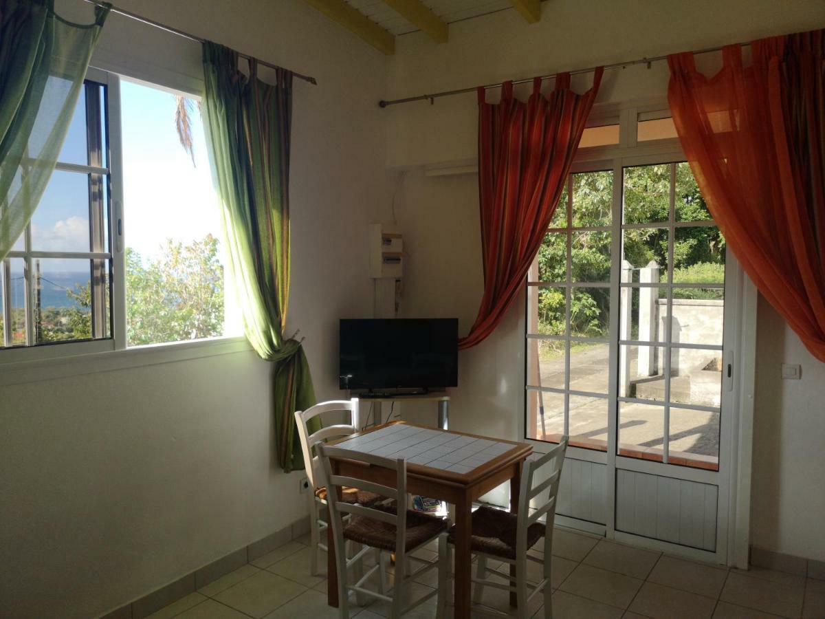 Beau F2 Avec Vue Sur Les Saintes Apartment ทรัวส์-รีวิแยร์ ภายนอก รูปภาพ
